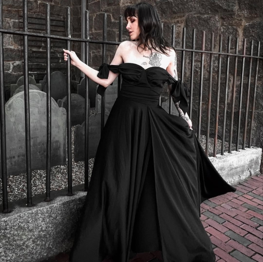 Foxblood Bad Romance Elegant Black Evening Gown